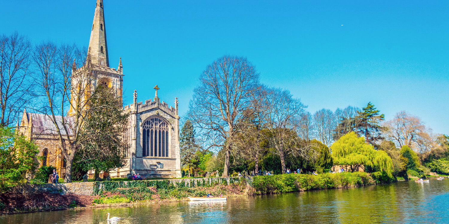 Mystery Picnic With Friends - Stratford-upon-Avon